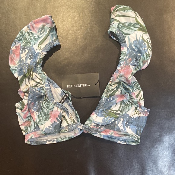 Pretty Little Thing Pale Khaki Leafy Frill Tie Front Bikini Top - Picture 2 of 2